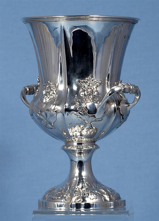 An early Victorian silver two handled cup, Height: 8”/202mm width to handles 6”/155mm Weight: 19oz/535grms